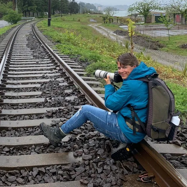 Tohar Tal photographing birds in Batumi